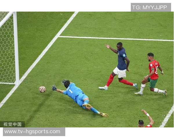 翁达夫背对球门神奇一击外脚背凌空撩射精彩破门瞬间